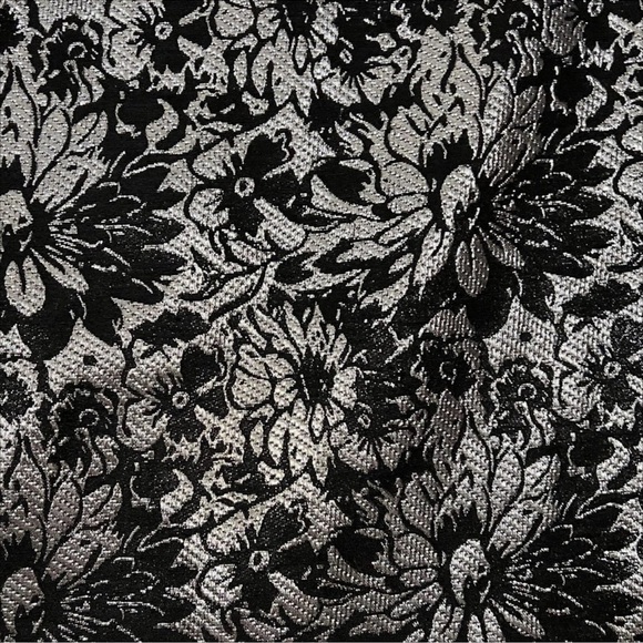 Calvin Klein Black and Silver Metallic Floral Pencil Skirt Size 8P - Picture 4 of 7